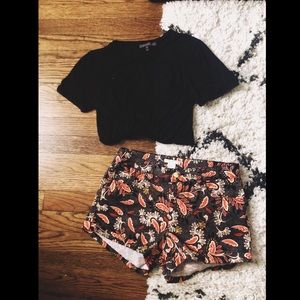 H&M • Paisley Shorts
